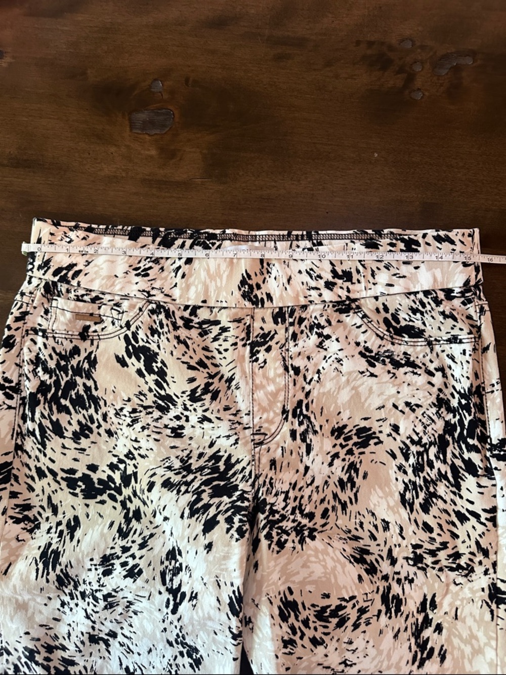 Nine West Black, Tan, & White Heidi Pull-On Skimmer Shorts - Picture 8 of 13